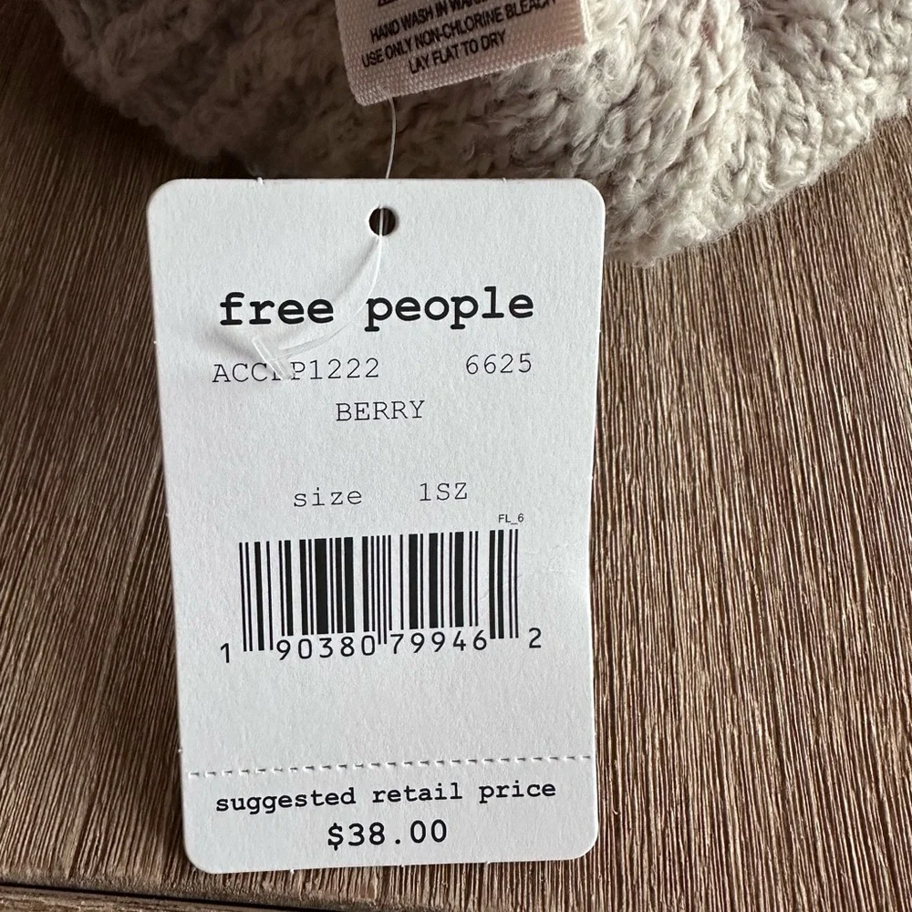 Free People Snow Bird Pom Beanie Stocking Cap Cabin Grandpa Grandpacore Betty OS - Picture 4 of 7